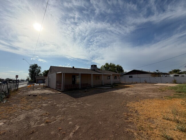 Building Photo - 6001 N 62nd Dr