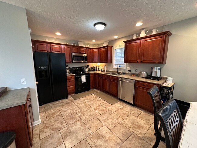 Building Photo - COMING SOON! Beautiful Single Family House with 3 BR and 2 Baths! All Electric, Garage