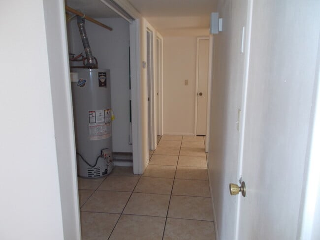 Building Photo - 861 Catalina Dr