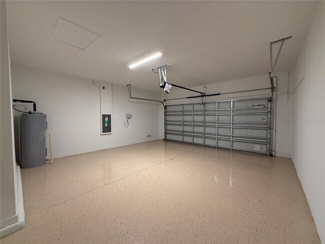 Building Photo - 3915 Big Sky Dr