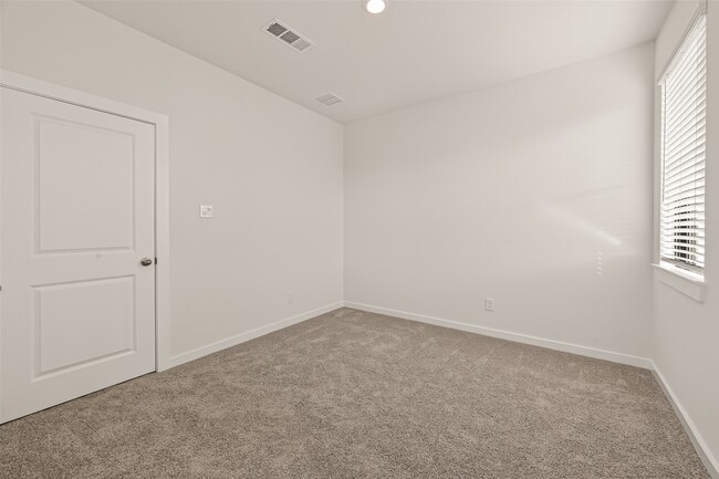 Building Photo - 3241 Loam Ln