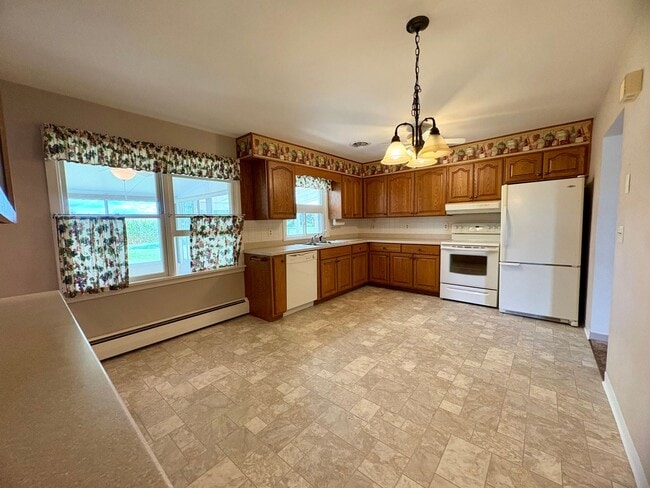 Building Photo - 3 Bedroom 2 Bathroom in Annville w/Huge Ga...