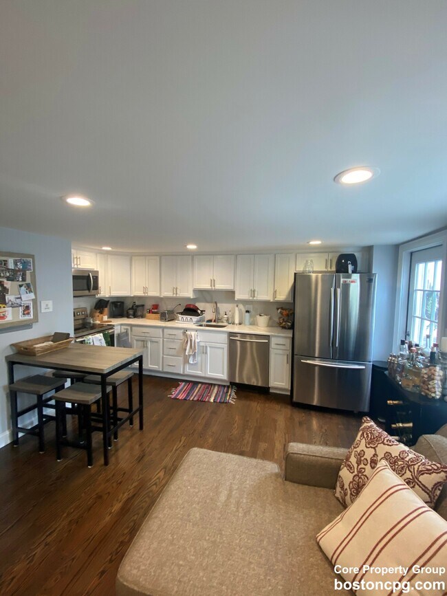 Primary Photo - 209 K St