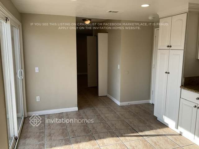 Building Photo - 14207 Woodland Dr