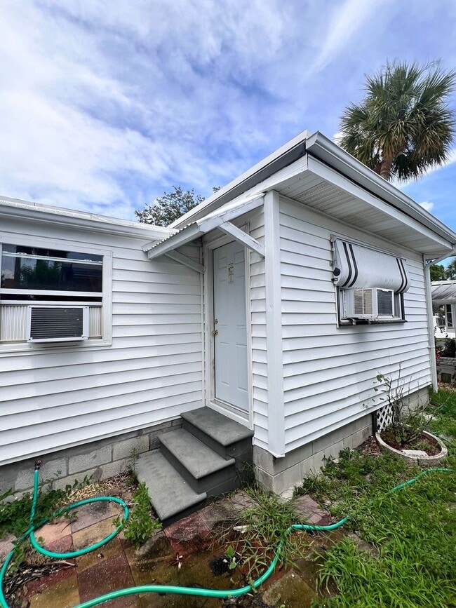 Building Photo - Regency Cove 55+ Gated Community - Stunnin...