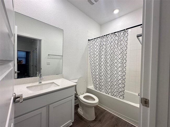 Building Photo - 117 Cupreata Ln