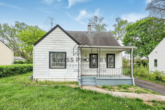 Building Photo - 1590 Vendome Dr S