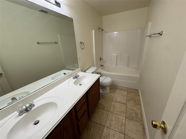 Building Photo - 8213 3 Bars Dr