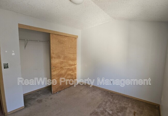 Building Photo - 1414 Brandt Rd