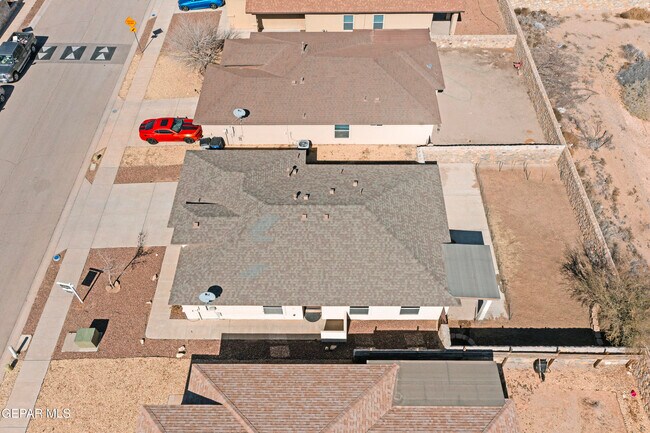 Building Photo - 2404 Escape Point St