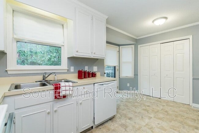 Building Photo - 4721 Plum Blossum Dr