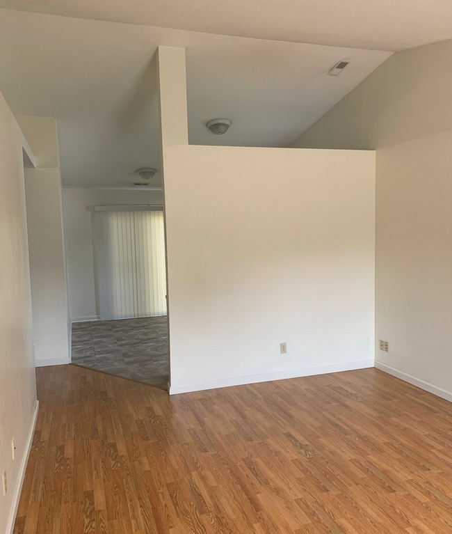 Building Photo - 1319 Tedlee Dr