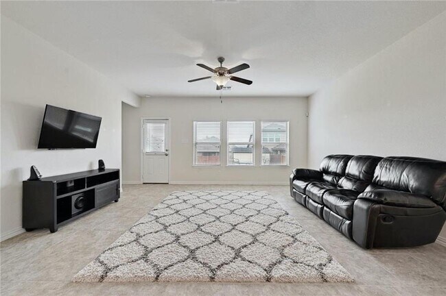 Building Photo - 184 Adoquin Trail