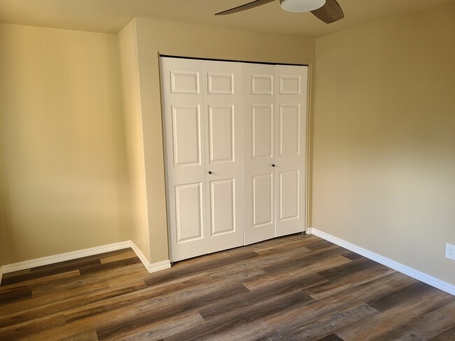 Building Photo - 1100 Excalibur Dr