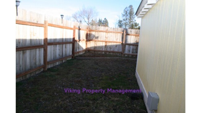 Building Photo - 687 NW Apollo