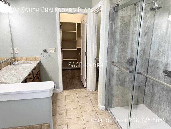 Building Photo - 1097 S Chalkboard Pl