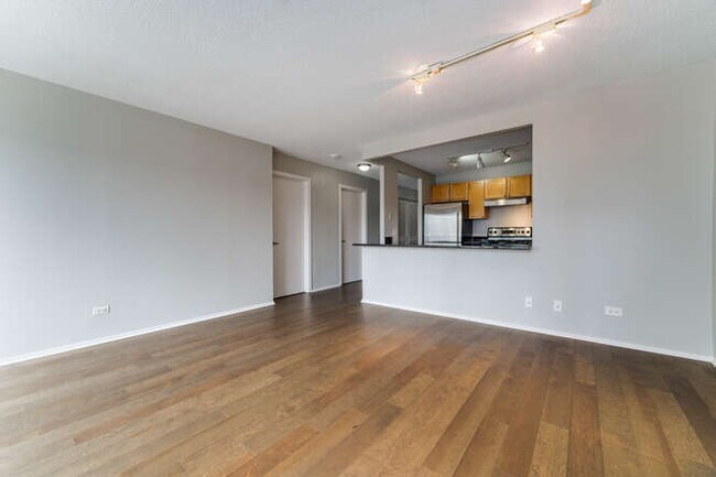 Building Photo - 30 E Huron St