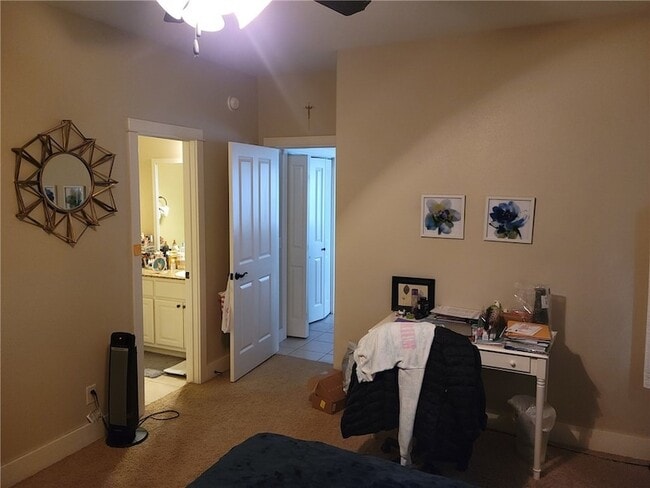 Building Photo - 3164 N Barnsbury Terrace