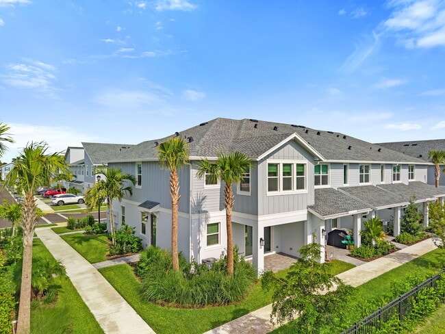 Building Photo - 4440 Longwood Lake Sq