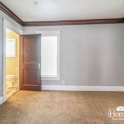 Building Photo - 4 bedrooms in River Park!