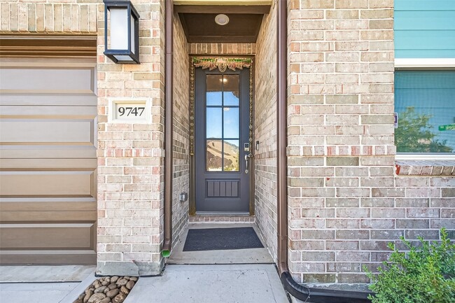 Building Photo - 9747 Pettus Crk Dr