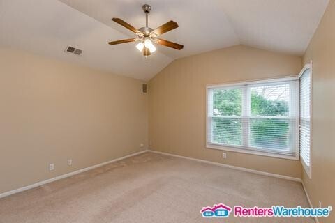 Building Photo - Beautiful 4 Bedroom / 2.5 Bath Olathe Home!