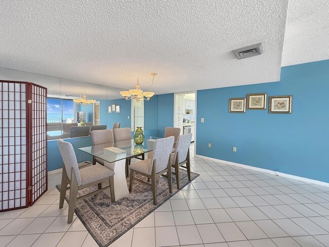 Building Photo - 4200 N Ocean Dr