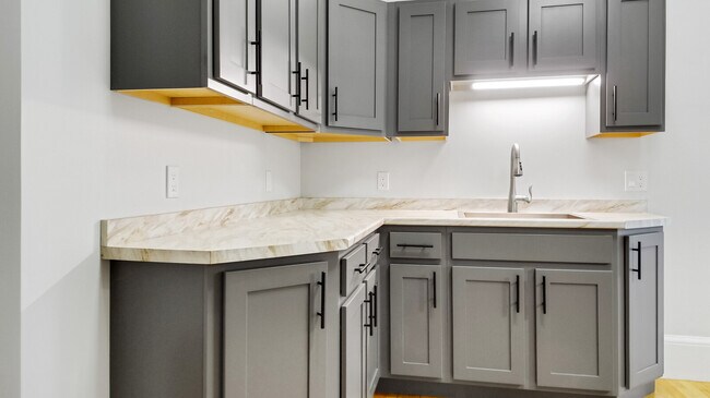 Building Photo - 341 Water St