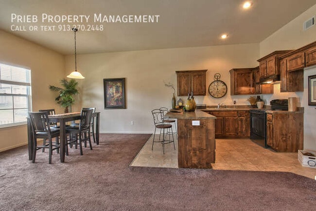 Building Photo - 267 N Ferrel St