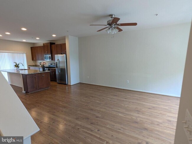 Building Photo - 22404 Glenbow Way