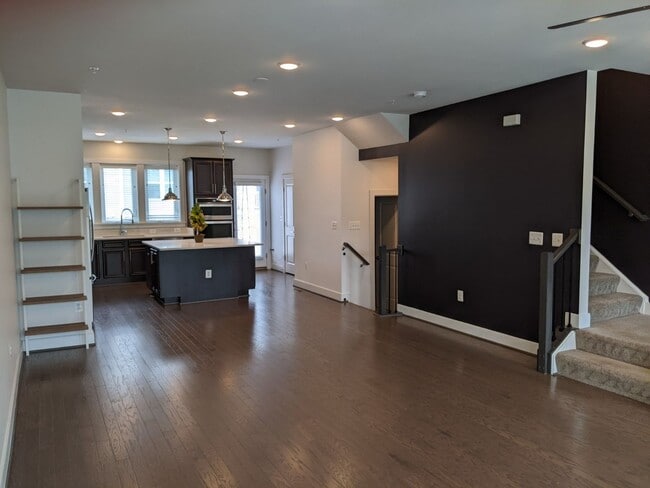 Building Photo - Gorgeous Newer Build (2019) 4 level townho...
