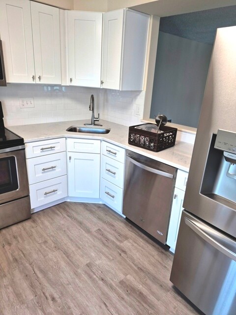 Building Photo - 227 Lakefront Blvd