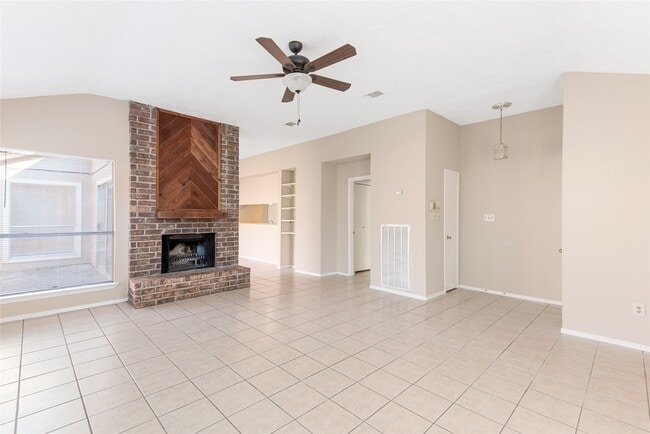 Building Photo - 8915 Beau Monde Dr