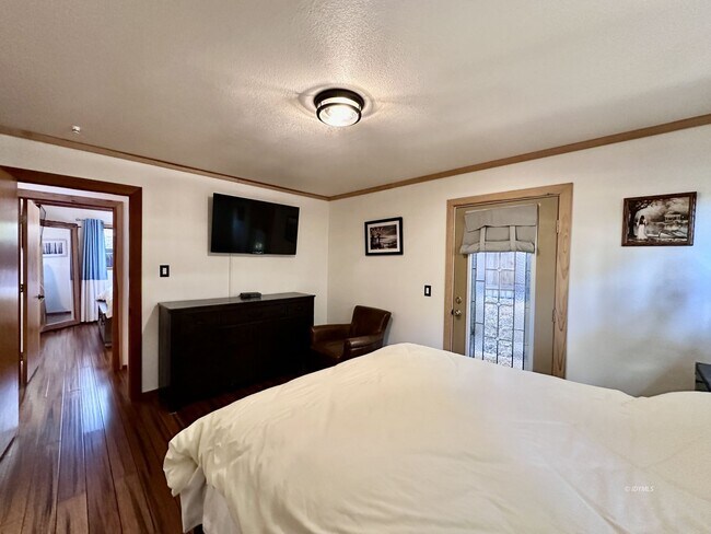 Building Photo - 2 Bedroom Home for Rent