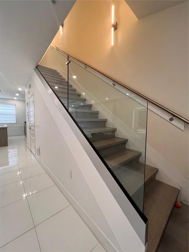 Building Photo - 10431 NW 82nd St