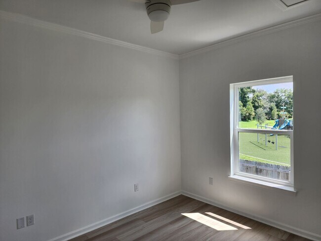 Building Photo - WATERFRONT ON WATSON BAYOU