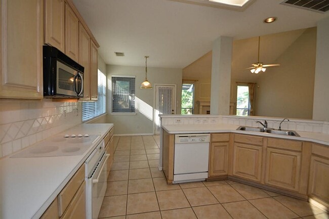 Building Photo - 15307 Amesbury Ln