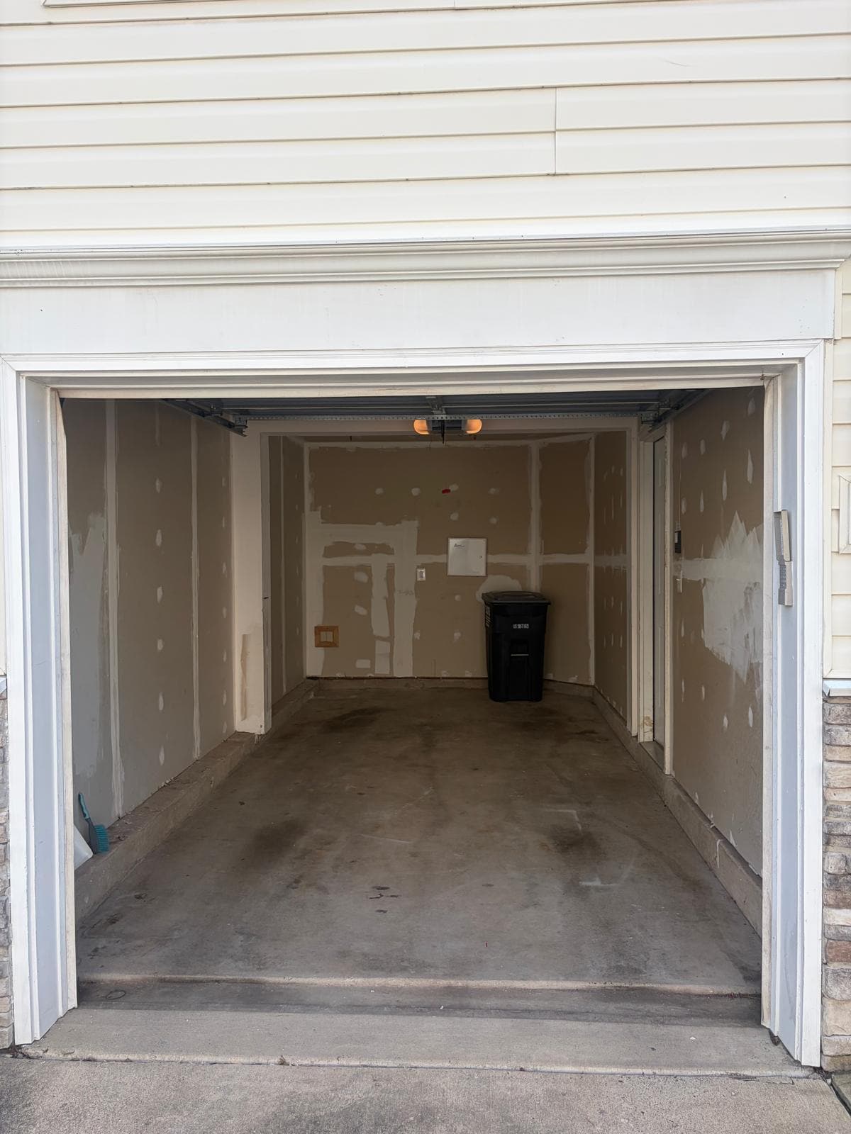 Building Photo - 43725 Clear Lake Sq