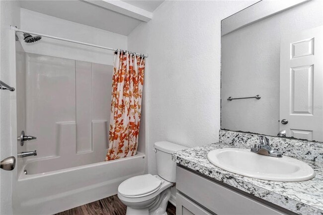 Building Photo - 5936 NW 56th Pl
