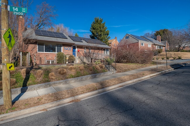 Building Photo - 1407 Leegate Rd NW