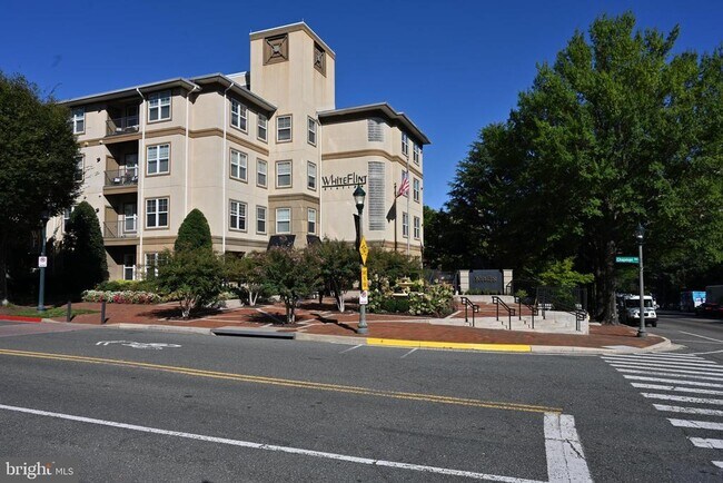 Building Photo - 11800 Old Georgetown Rd