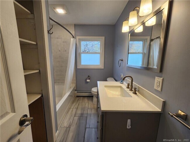 Building Photo - 24 Savi Ave