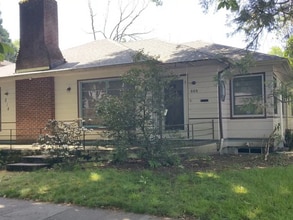 Building Photo - 808 Jefferson St