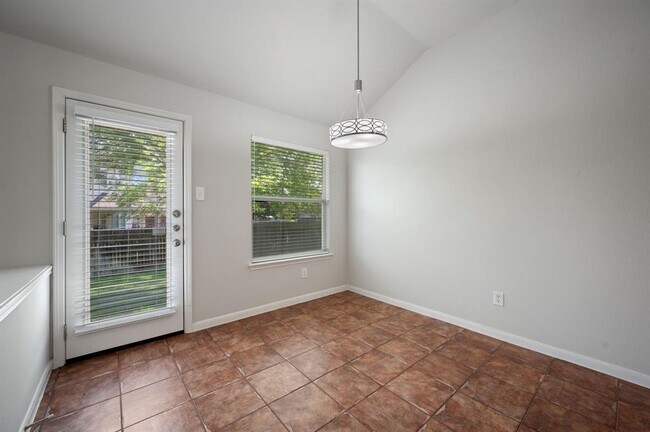 Building Photo - 20305 Kearney Hill Rd