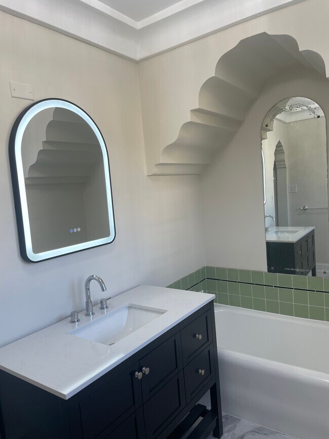 Primary Bath - 1242 Stearns Dr