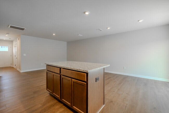 Building Photo - 113 Filly Ln