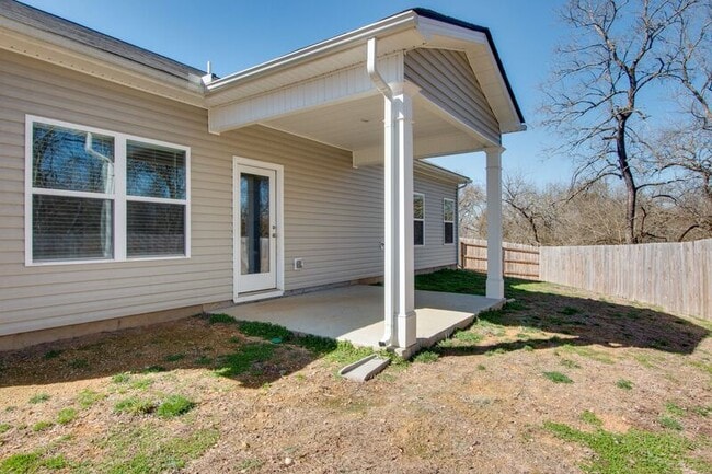 Building Photo - 1872 Holdens Hollow