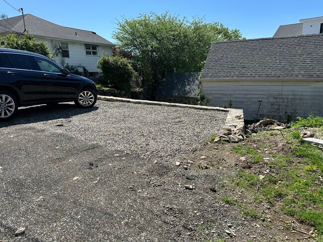 Building Photo - 69 Cos Cob Ave