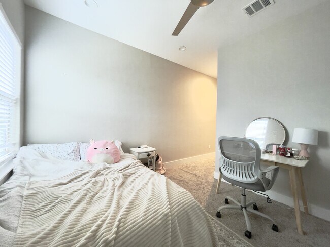 Building Photo - 308 Poplar St