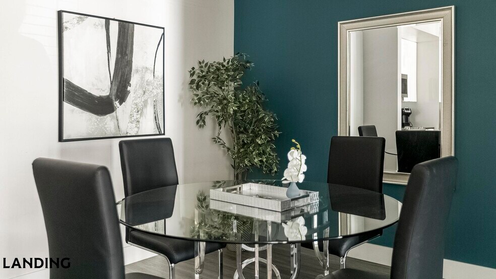 Building Photo - 4950 W Prescott St